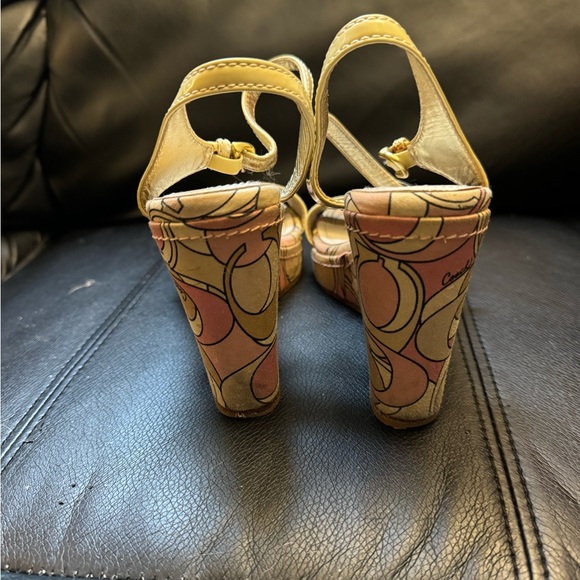 Coach signature C wedge heels size 6 - Picture 3 of 4
